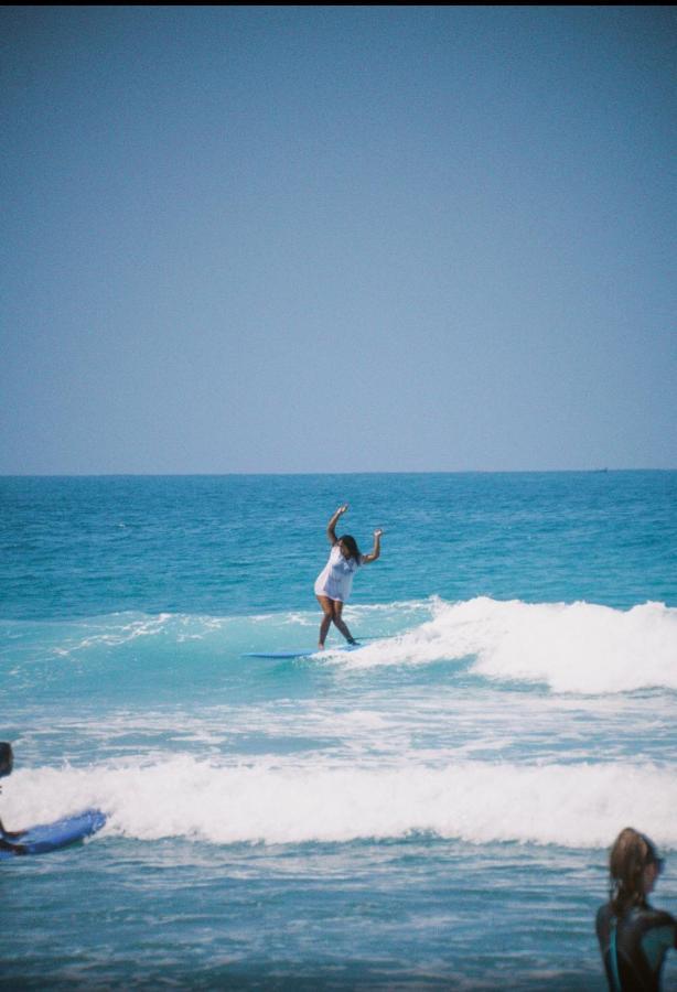 بيت شباب Onda Surf تغازوت المظهر الخارجي الصورة